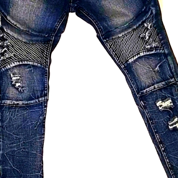 Distressed  Blue Jeans_Mens - Picture 3 of 4